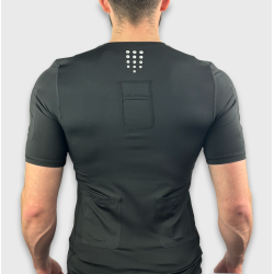 Multi-pocket undershirt